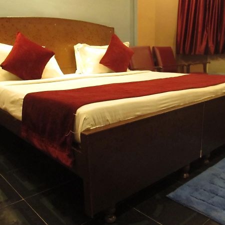 Diamond Hotel Daman Exterior foto
