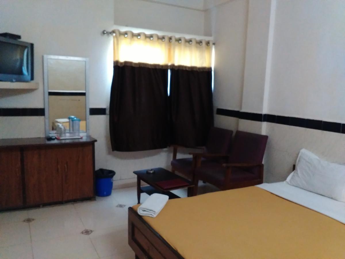 Diamond Hotel Daman Habitación foto