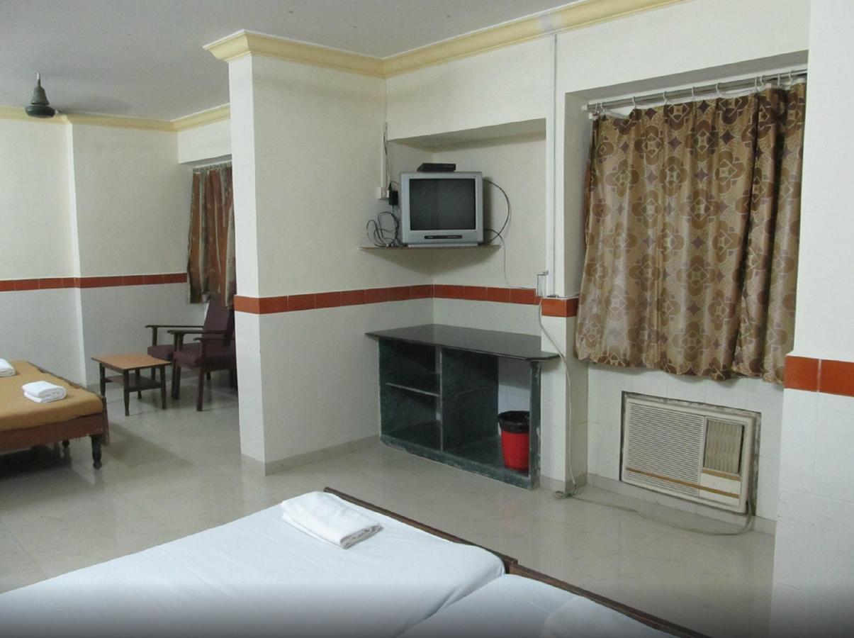 Diamond Hotel Daman Exterior foto