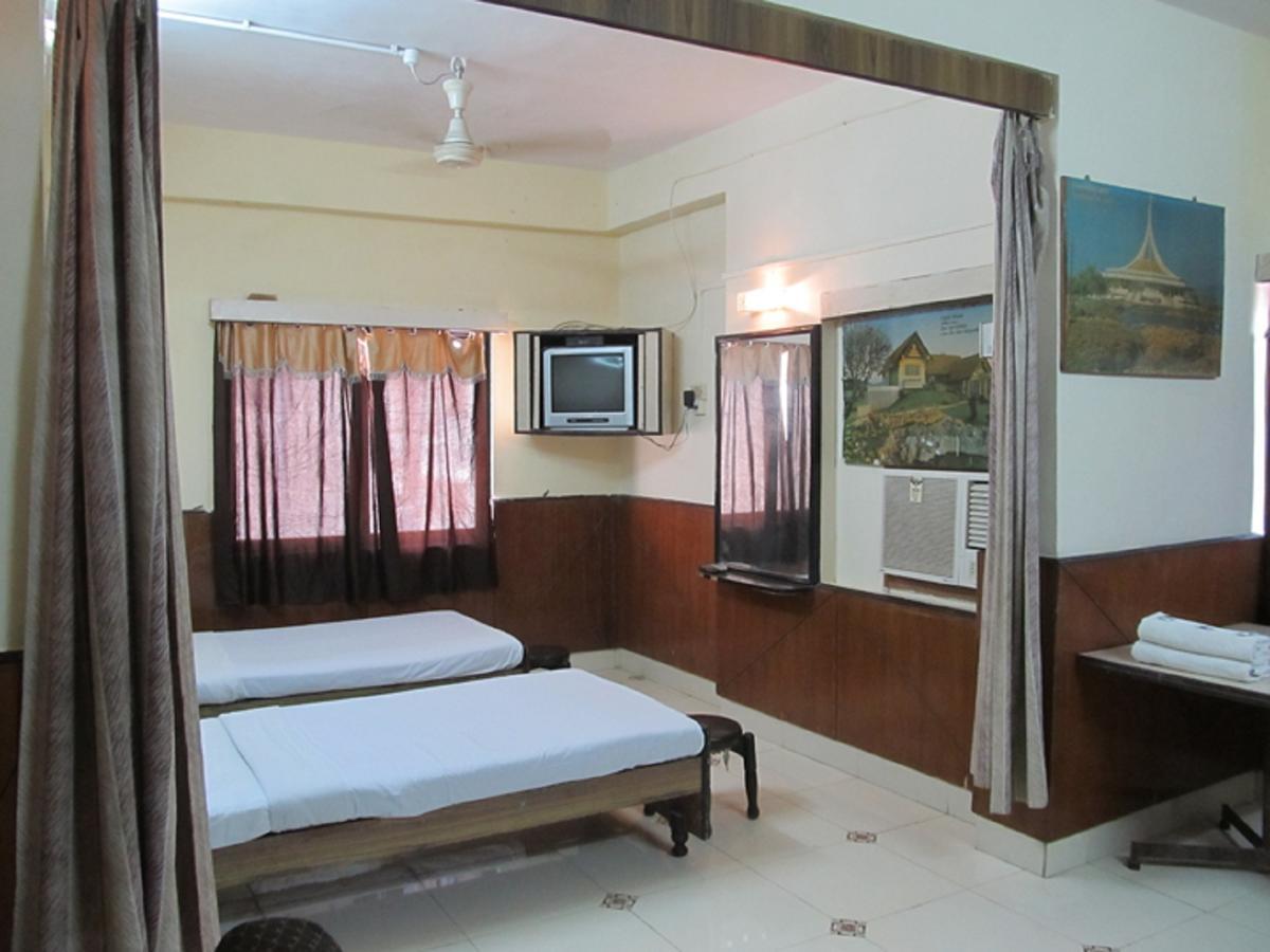 Diamond Hotel Daman Habitación foto