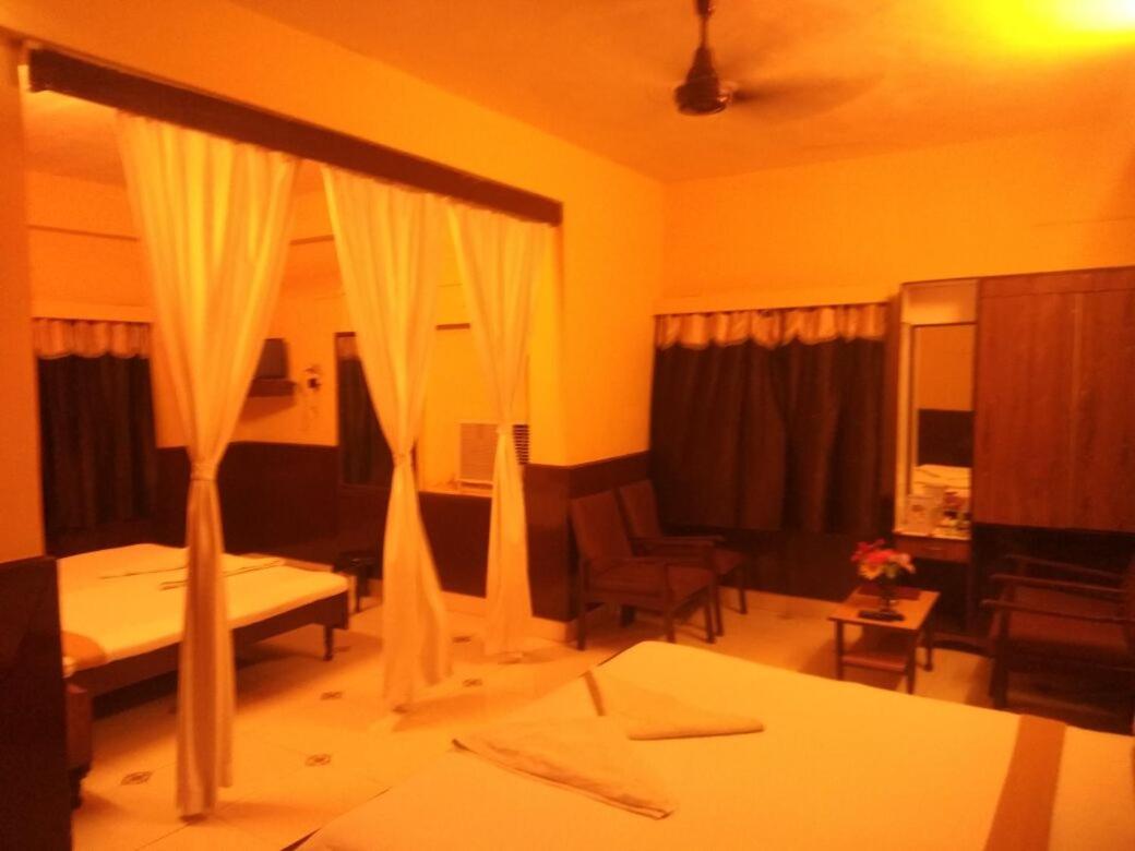 Diamond Hotel Daman Exterior foto