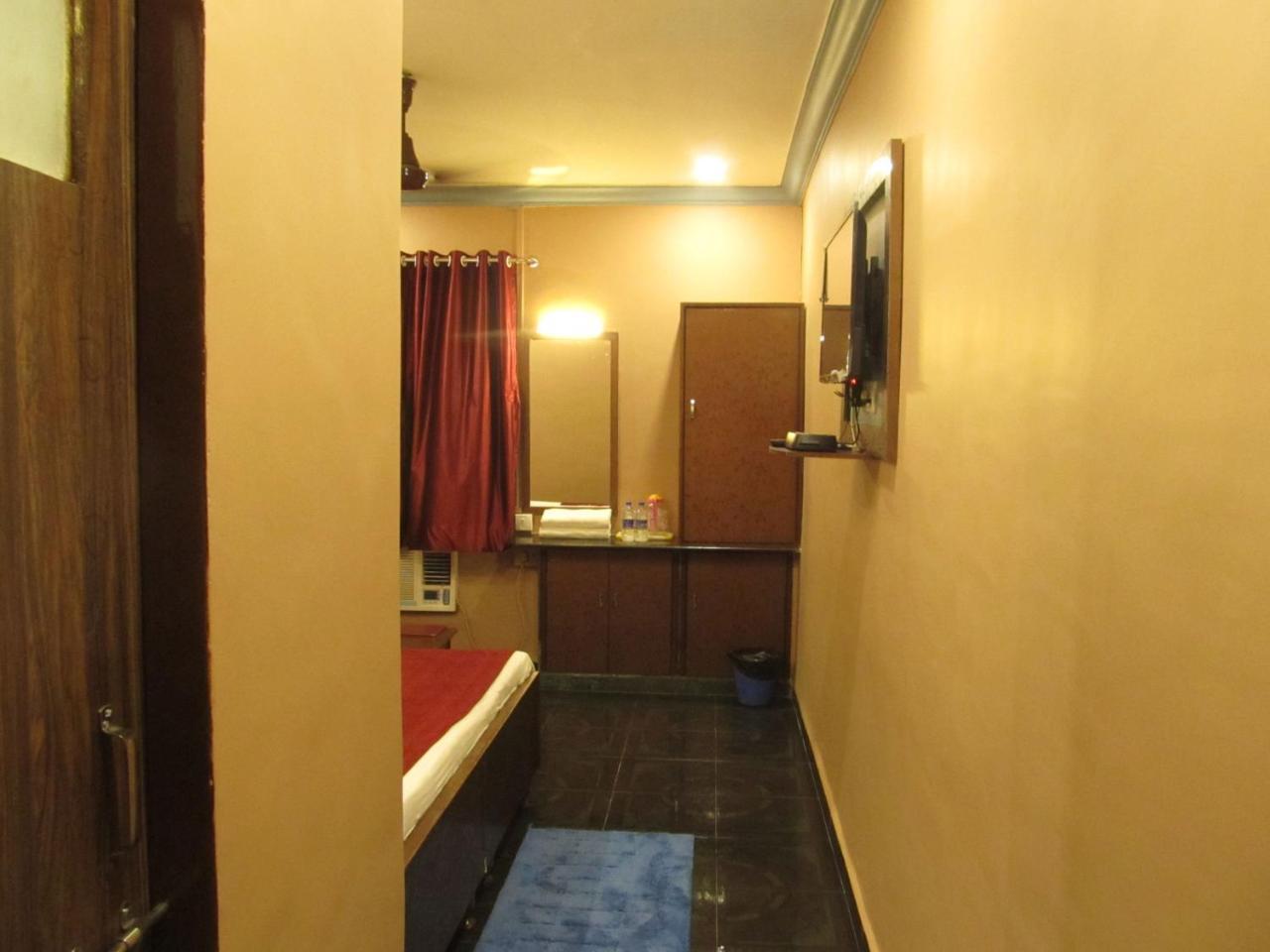 Diamond Hotel Daman Exterior foto